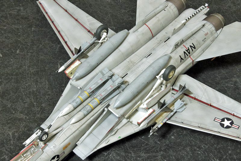 1/48 F-14A トムキャット【発艦体制】 完成品｜艦船模型の販売する