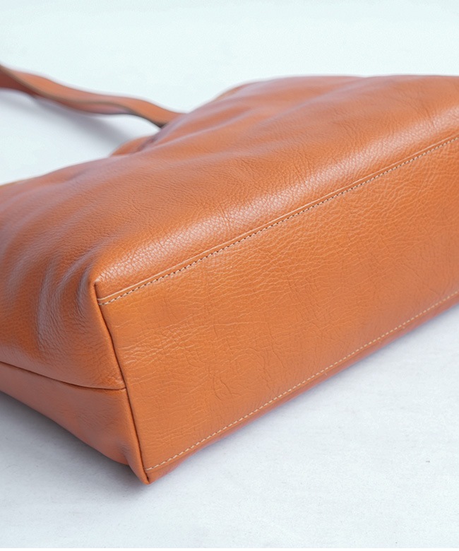 ◇【国内正規販売店】[54524-0-0814]IL BISONTE(イルビゾンテ)レザー