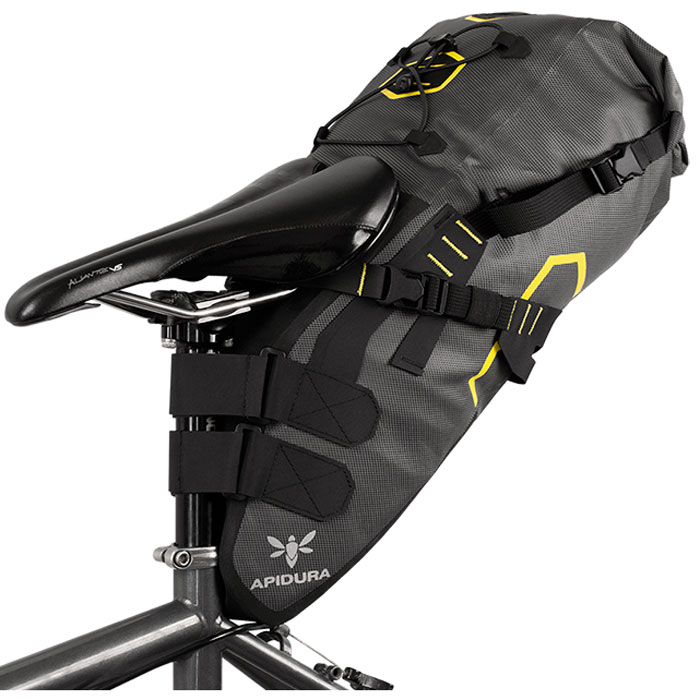 アピデュラ エクスペディション サドルバッグ ミディアム (14L