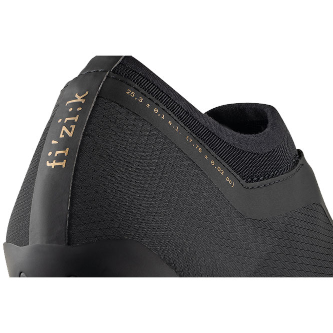 フィジーク VENTO VEGA CARBON (ヴェント ベガ カーボン） コール