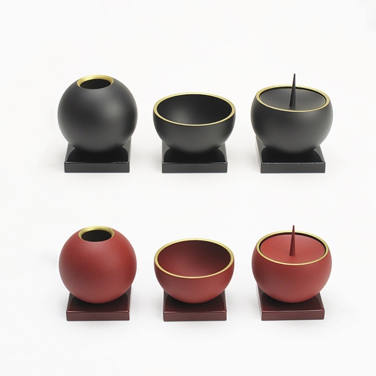 送料無料】モダン 三具足 スフィア 黒／赤3点セット 真鍮香立付 手元