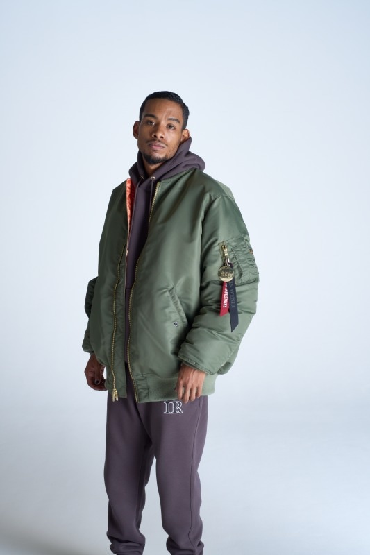 ALPHA INDUSTRIES MATIN AVENIR MA-1 パフィジャケット カーキ