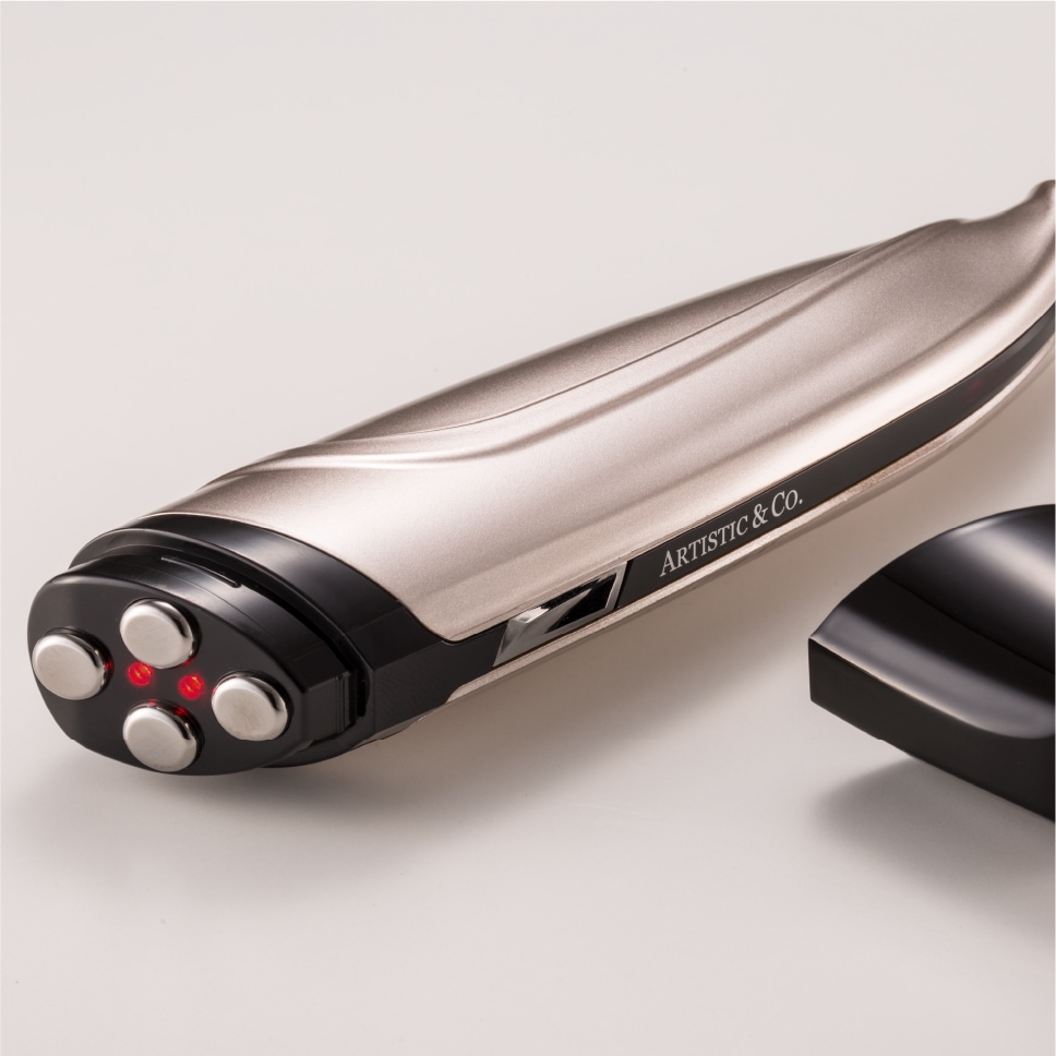 ARTISTIC&CO.　高級美顔器　THE VEGAS(SV) 楽天市場】ARTISTIC&CO. ARTISTIC&CO. THE VEGAS(SV)美顔器 | 価格比較