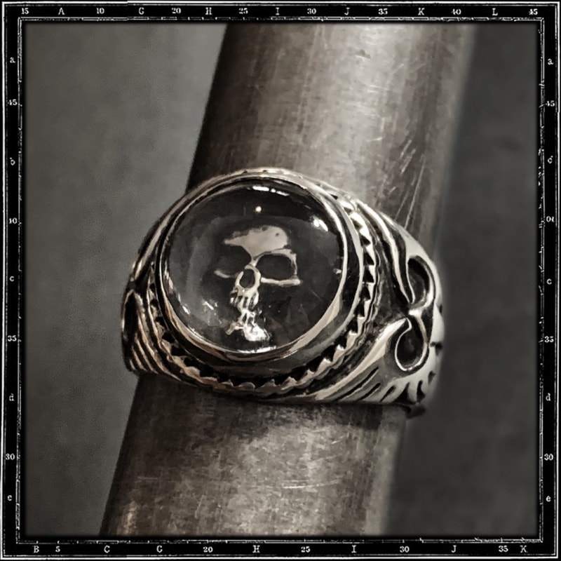 CRYSTAL SKULL RING - SMALL | クレイジーピッグ公式オンラインストア
