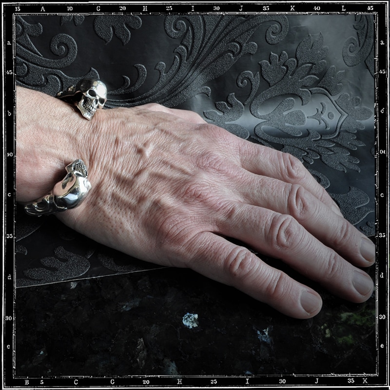 TWO SKULLS BANGLE - HEAVY | クレイジーピッグ公式オンラインストア