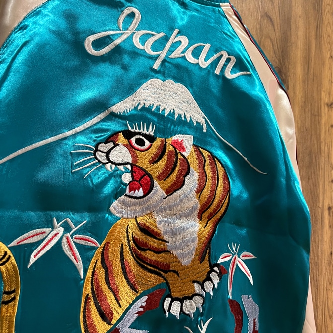Mサイズ]富士虎柄刺繍リバーシブルスカジャン ターコイズ【送料無料