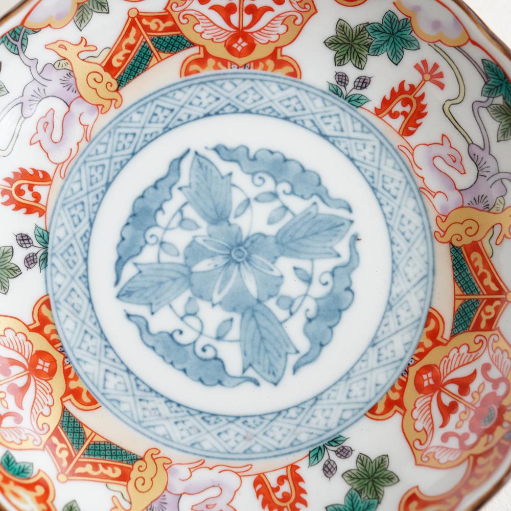 鹿絵祥瑞赤 中皿 ｜ 四季折々のおしゃれな和食器通販サイト FOURGRACE