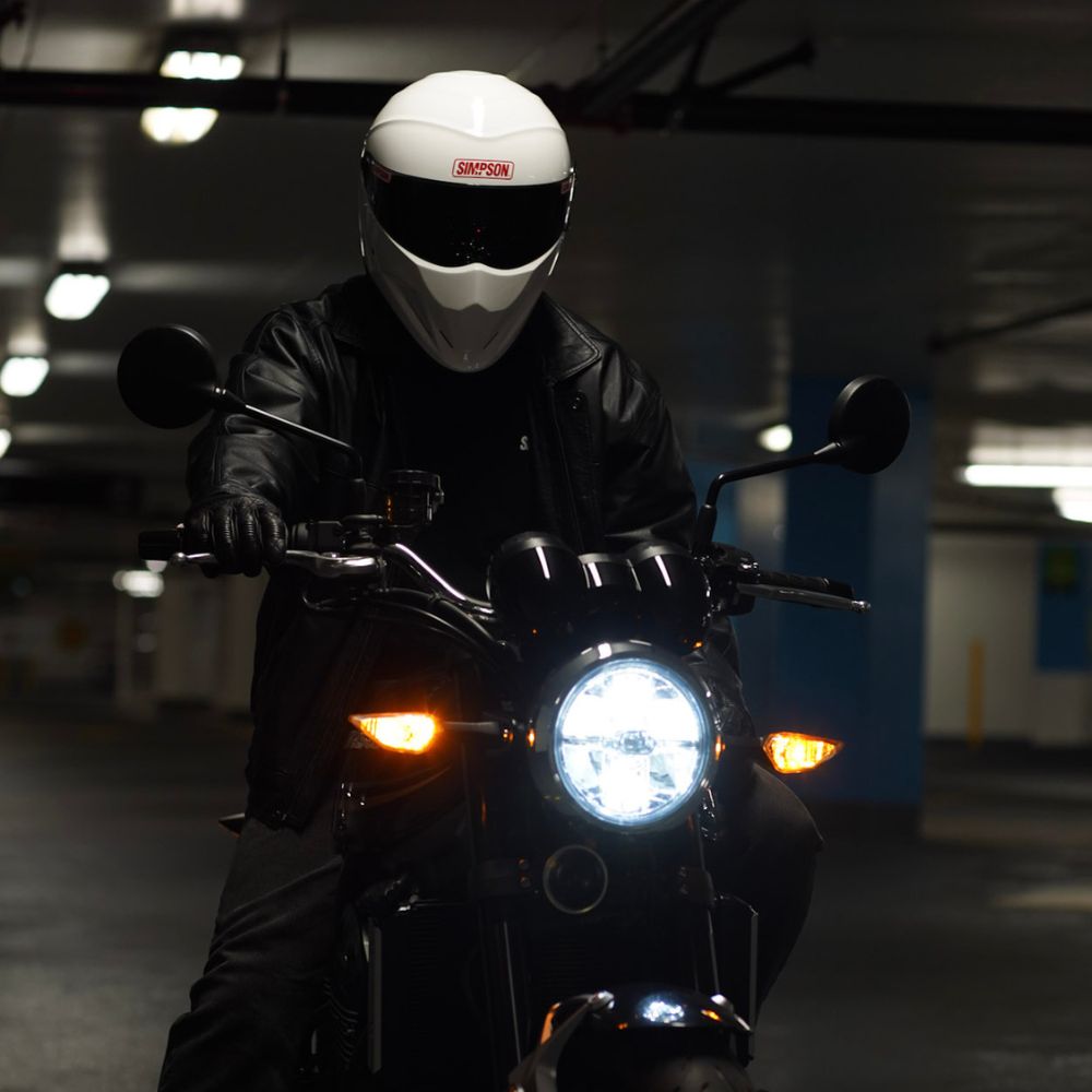 SIMPSON DIAMONDBACK ホワイト | SIMPSONヘルメット公認オンラインストア