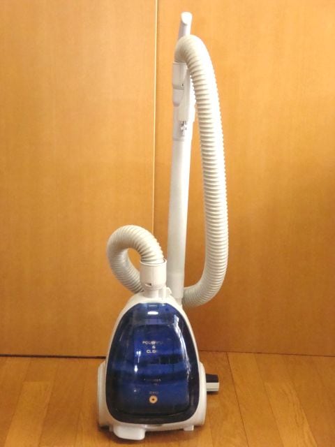 TOSHIBA 東芝 掃除機 パワフル 560W クリーナー VC-T6E －【通販】中古