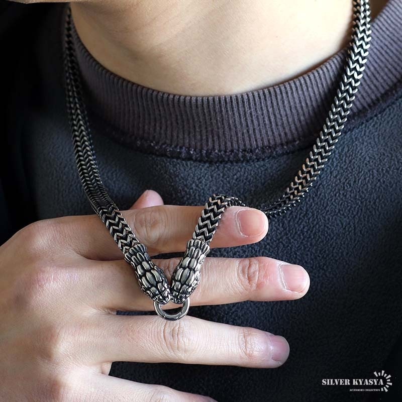 ステンレス リアルな蛇が迫力満点なスネークネックレス シルバー