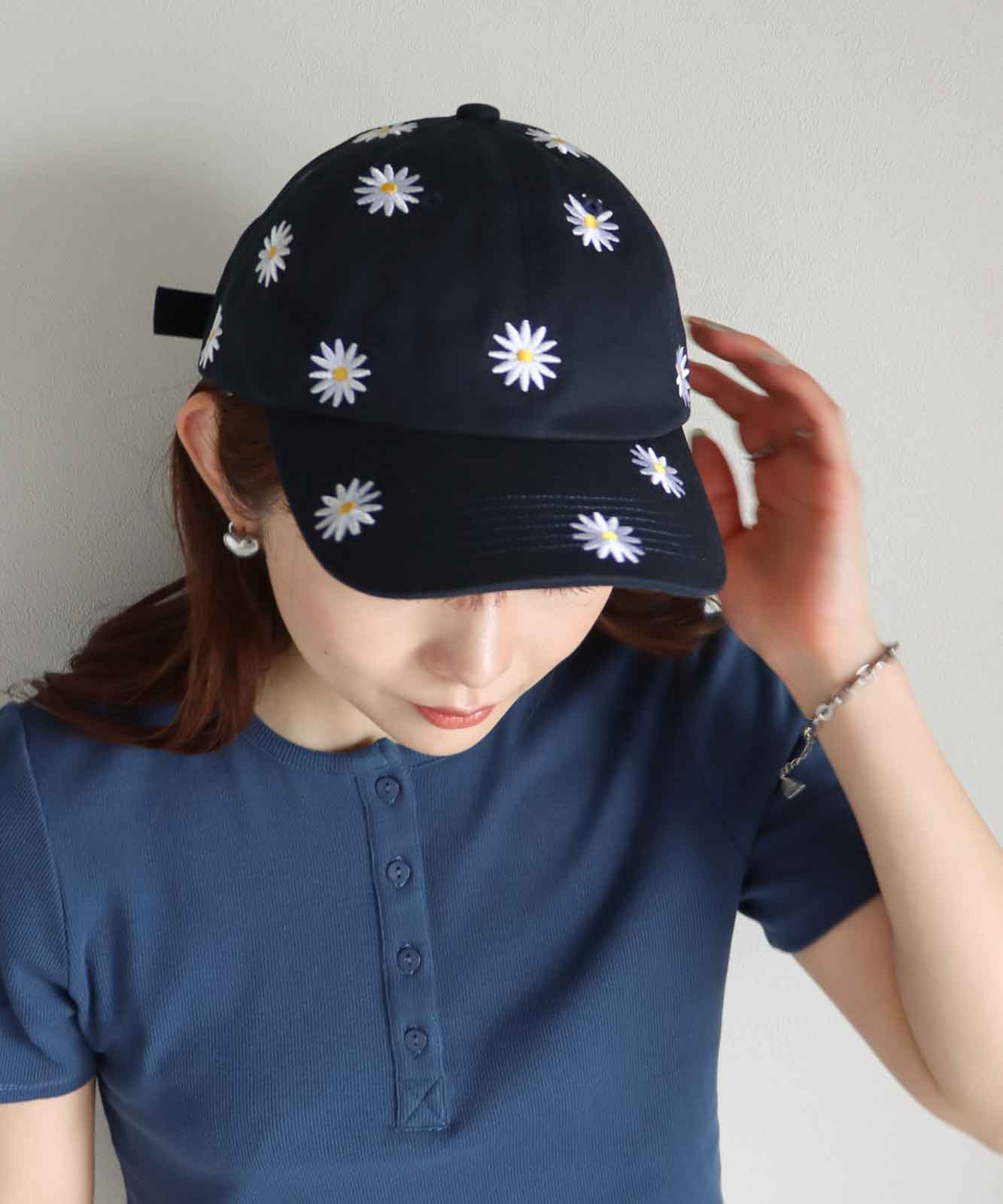 50%OFF】フラワー刺繍ツイルキャップ | すべての商品 | Studio Apartment