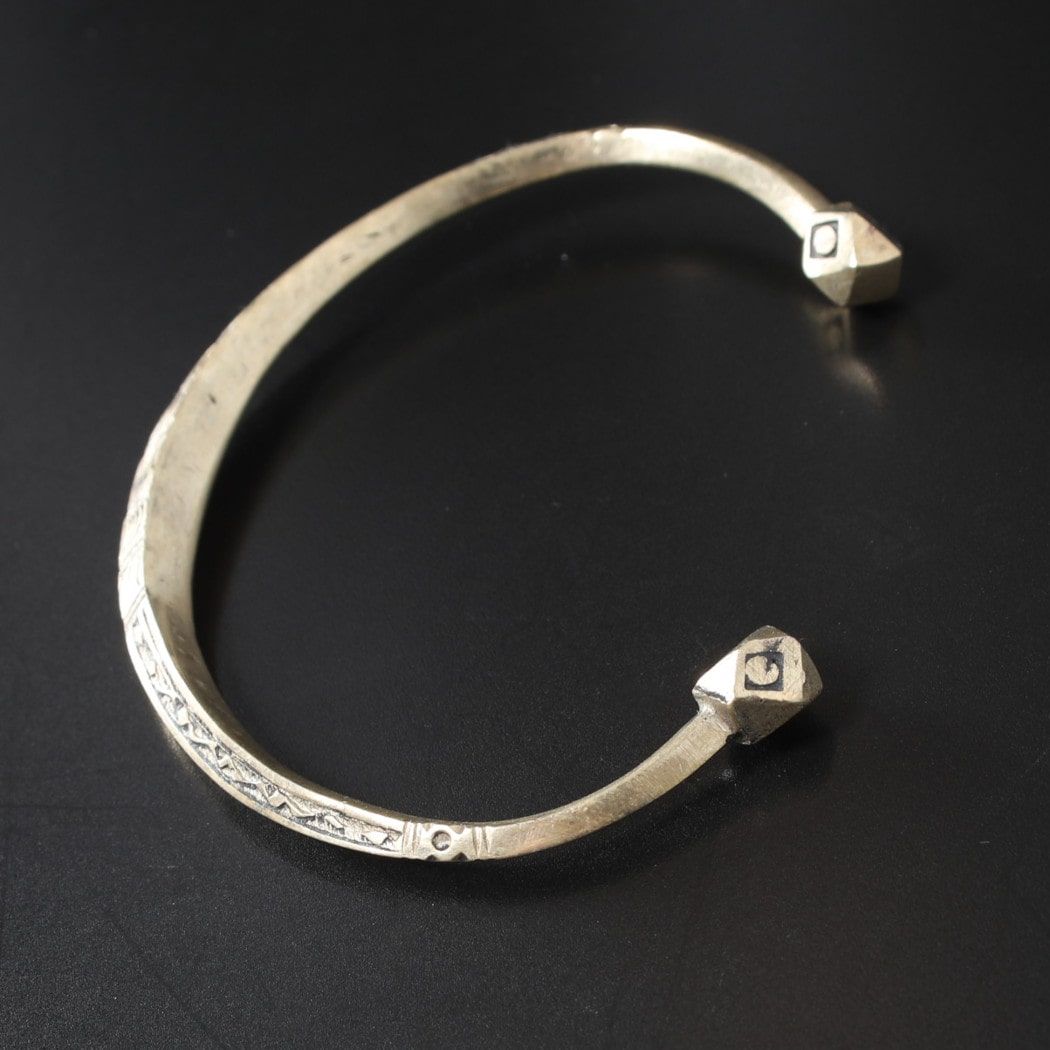 TOUAREG トゥアレグ メタルアクセサリー バングル ニッケルブレス 12 F