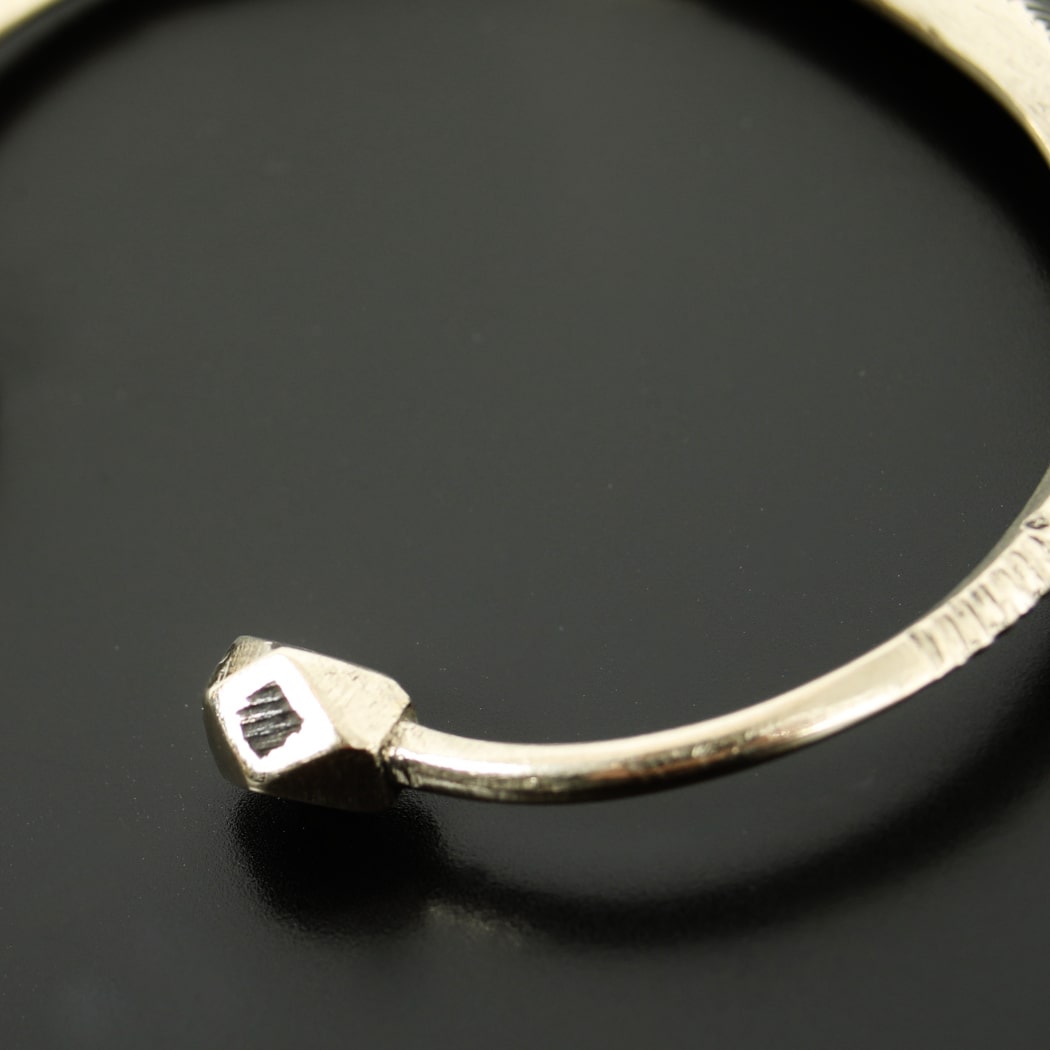 TOUAREG トゥアレグ メタルアクセサリー バングル ニッケルブレス 14 F
