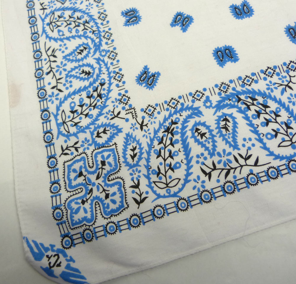 T.C.H. TRADING ペイズリー柄 バンダナ （白×青）【中古】【メール便可