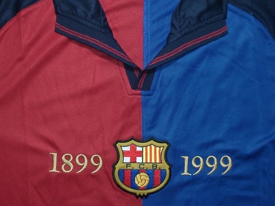 バルセロナ 100周年記念 半袖 ユニフォーム NIKE 復刻モデル | 完売