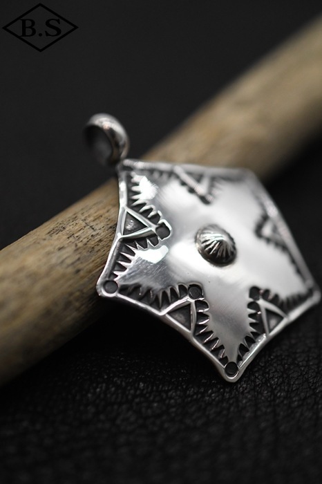 アイテム別 / インディアンジュエリー INDIAN JEWELRY 小物 ペンダント