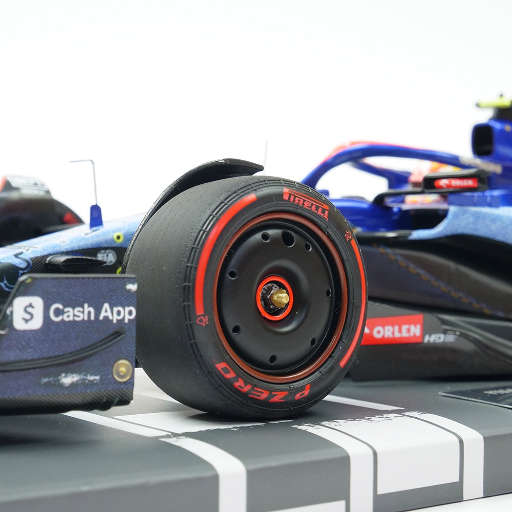 MINICHAMPS 1/18スケール ビザ キャッシュ RB F1チーム VCARB 01 角田