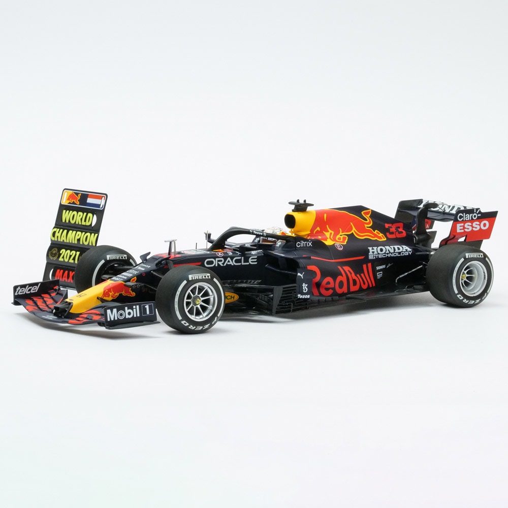 MINICHAMPS 1/18スケール レッド ブル レーシング ホンダ RB16B M