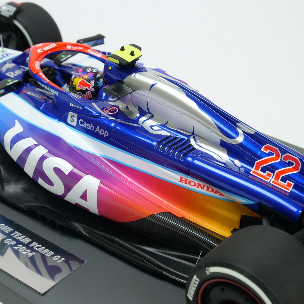 MINICHAMPS 1/18スケール ビザ キャッシュ RB F1チーム VCARB 01 角田