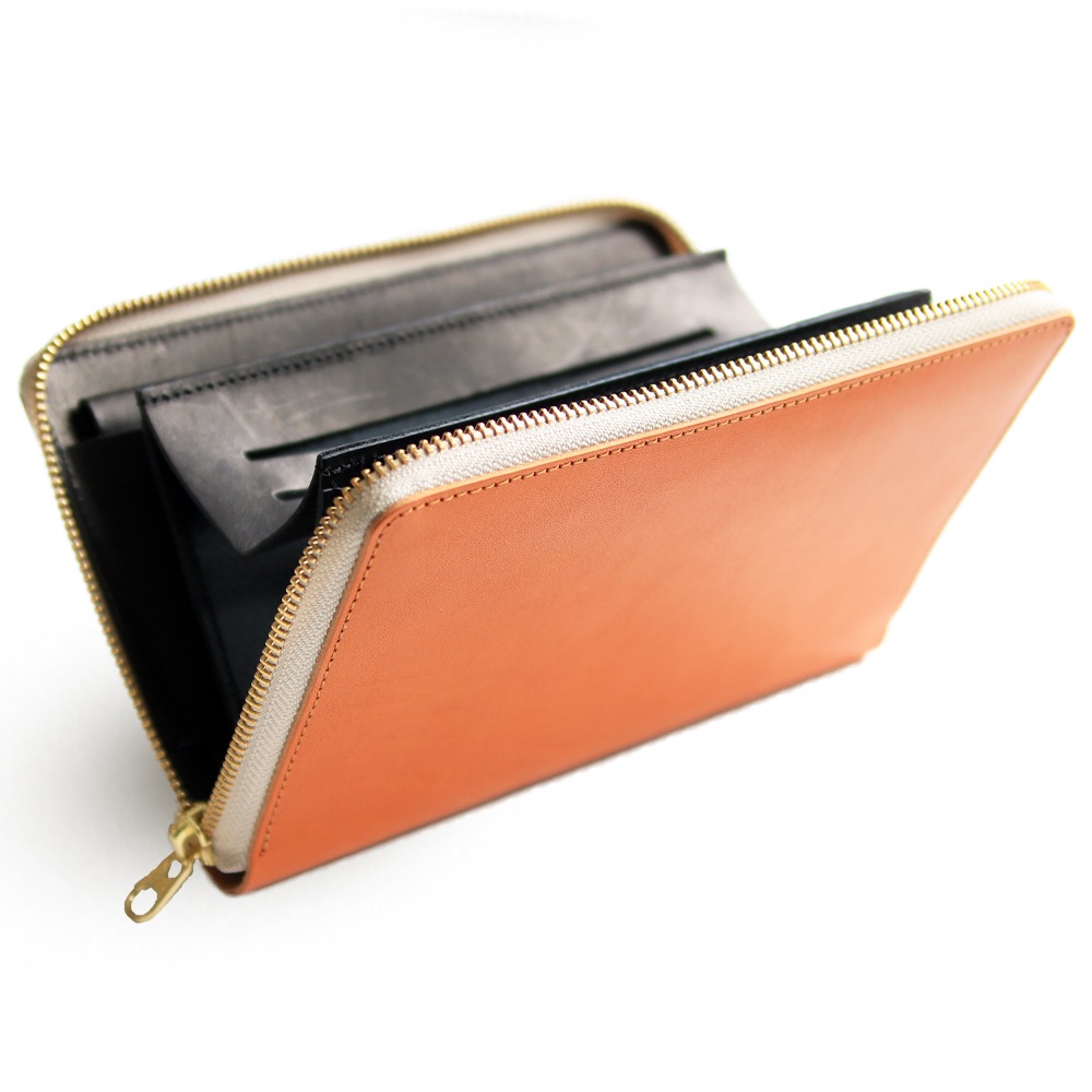 大人のマルチ通帳ケース！国産栃木レザー×日本製の高級仕上げ。