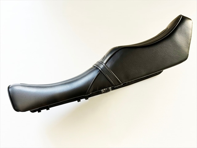 Z400FX/Z550FX/Z400J 超アンコ抜き黒シート(金文字)※数量限定☆日本製