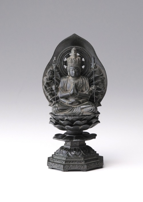 1_000000000317.jpg?1678209903