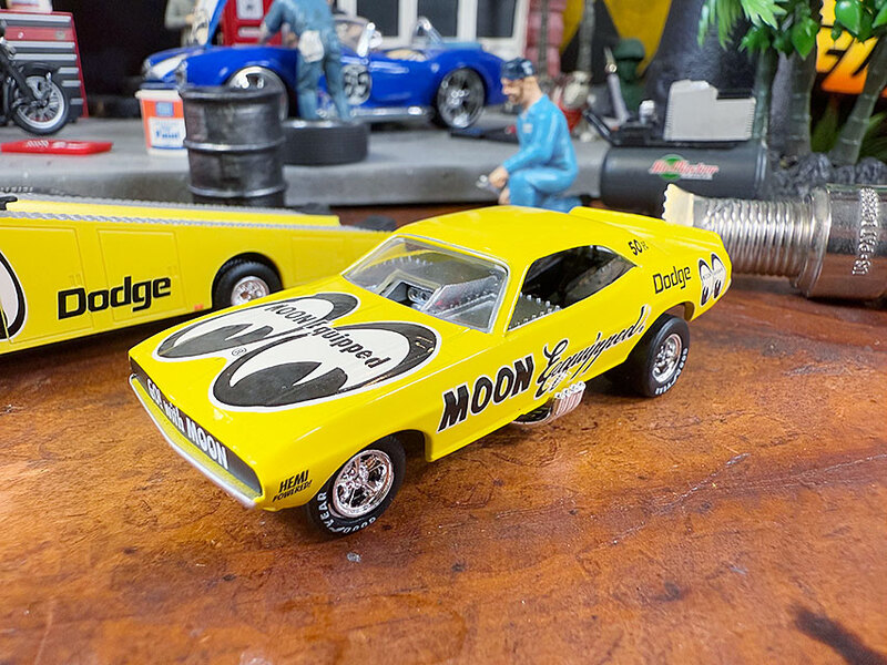 ムーンアイズ限定 M2 ミニカー 1974年 ダッジ トラック ＆ 1971年