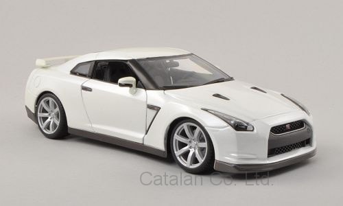 1/18 日産 GTR ニッサン メタリック ホワイト 白 Nissan GT-R R35 2009