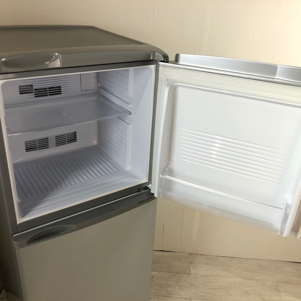 中古 137L 2ドア冷蔵庫 アクア 2012年～2013年製 シルバー 自動霜取り