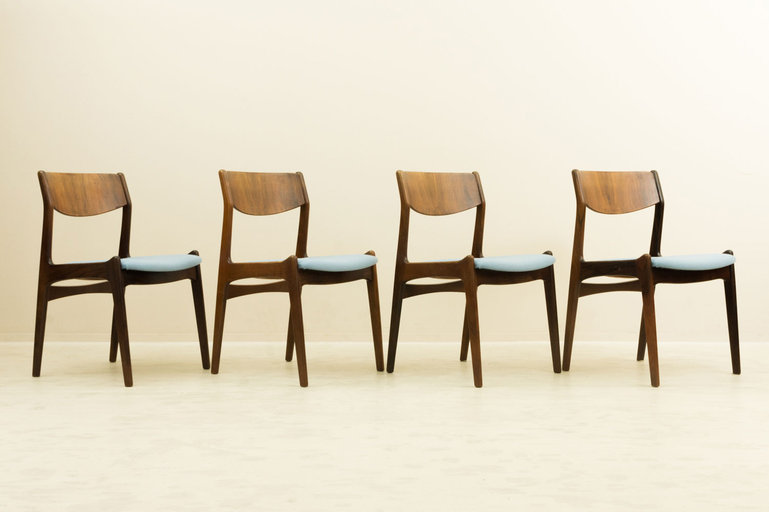 Dining Chair 4脚set ローズウッド 北欧家具 通販 CLOVERSKY