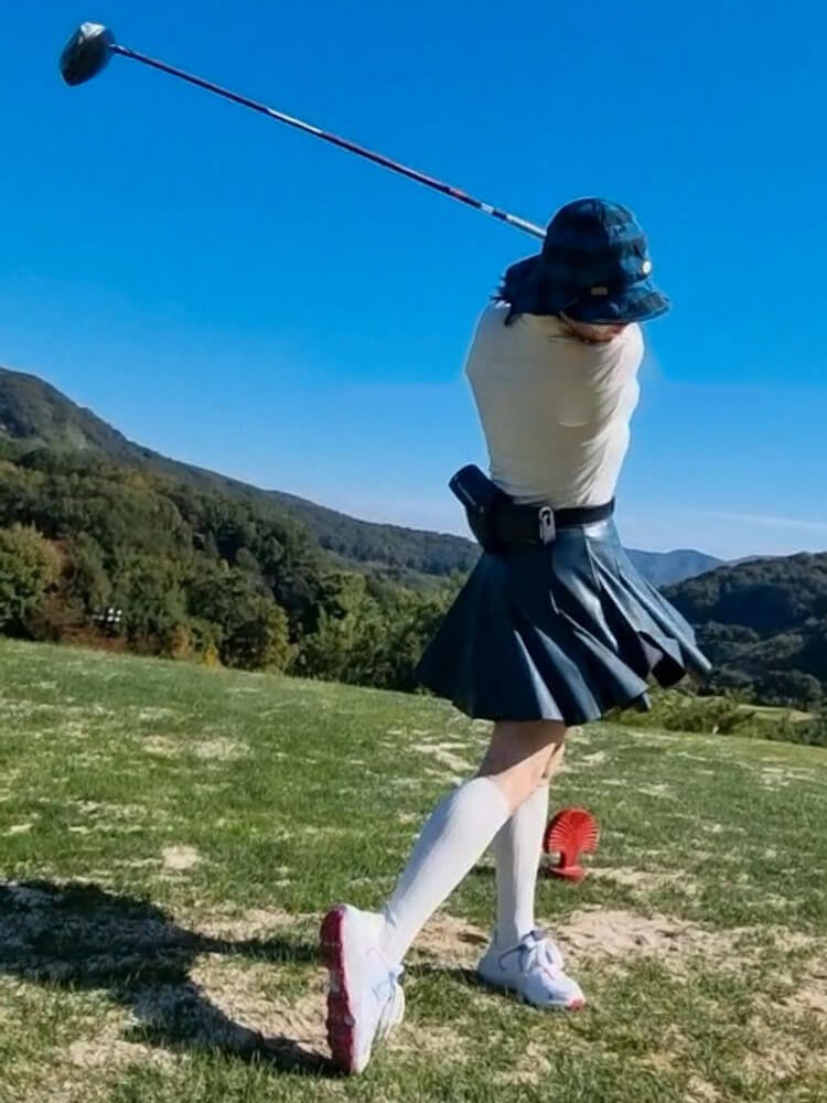 韓国ゴルフウェア フレアライン フェイクレザー スカート | スポーツ