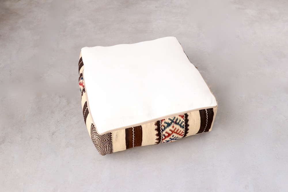 LIGHT YEARS(ライト イヤーズ)