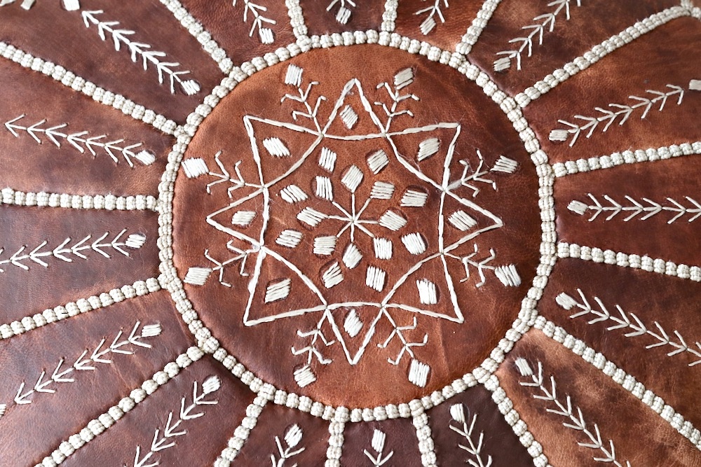 LIGHT YEARS(ライト イヤーズ)