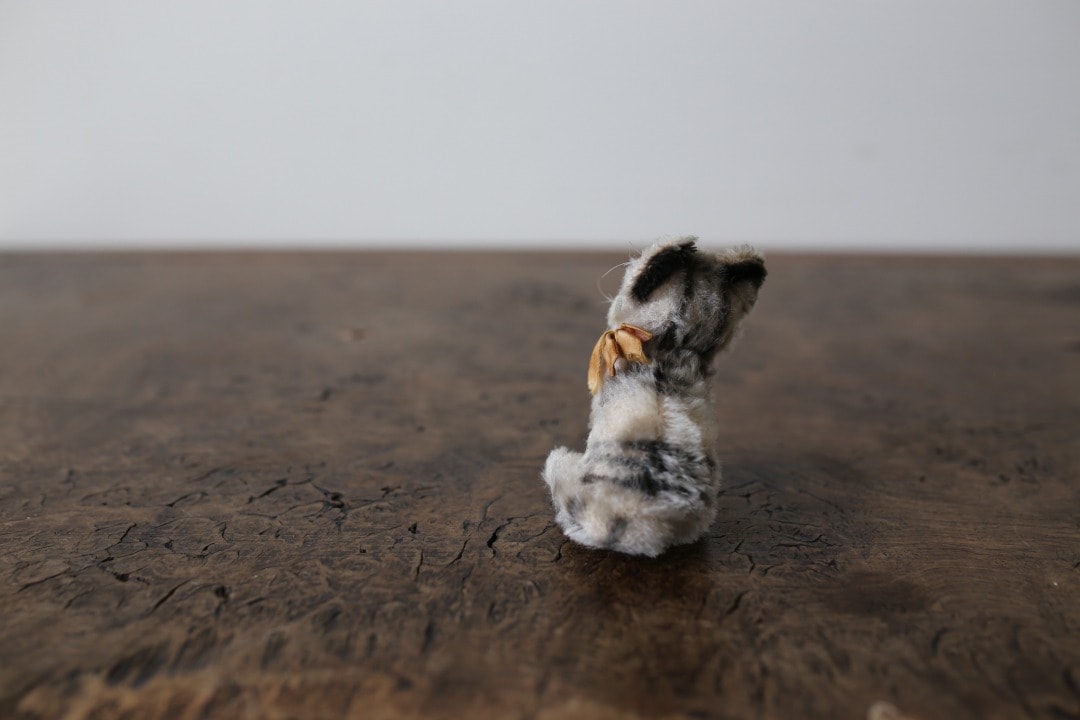 シュタイフ 猫の“スージー” ｜ D+EMARKET Online