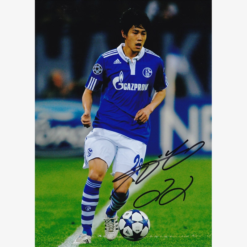 内田篤人 直筆サイン入りシャルケ10/11フォト | THE DUGOUT