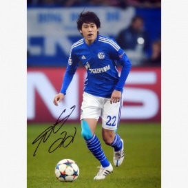 ブンデスリーガのサッカー直筆サイン入りフォトを販売 - THE DUGOUT