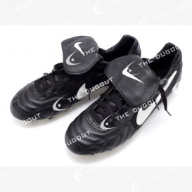 サッカー実使用スパイクを販売 - THE DUGOUT