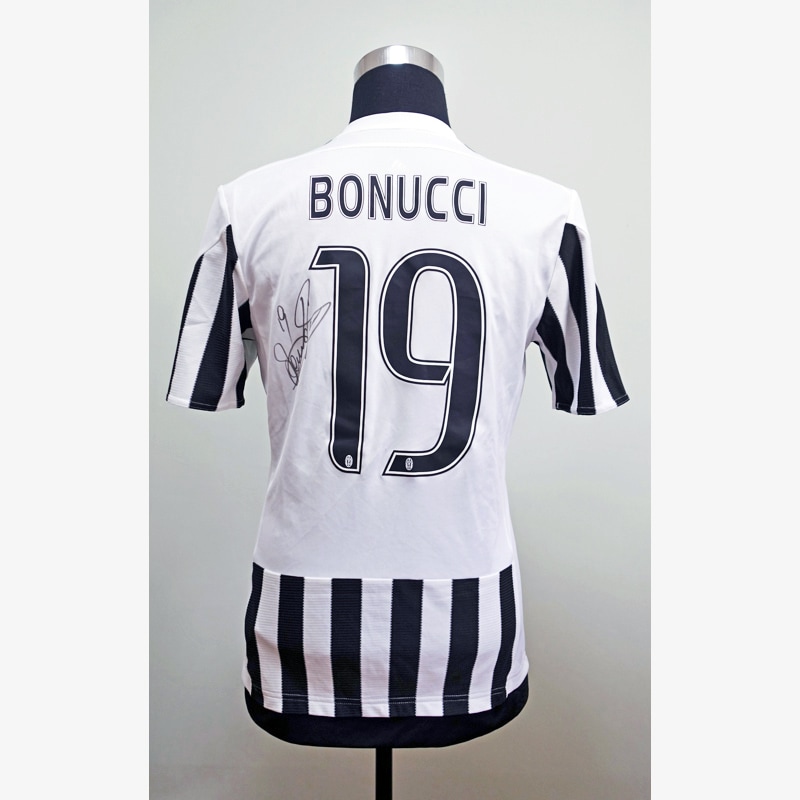 ボヌッチ直筆サイン入り選手支給ユベントス15/16ホームユニフォーム