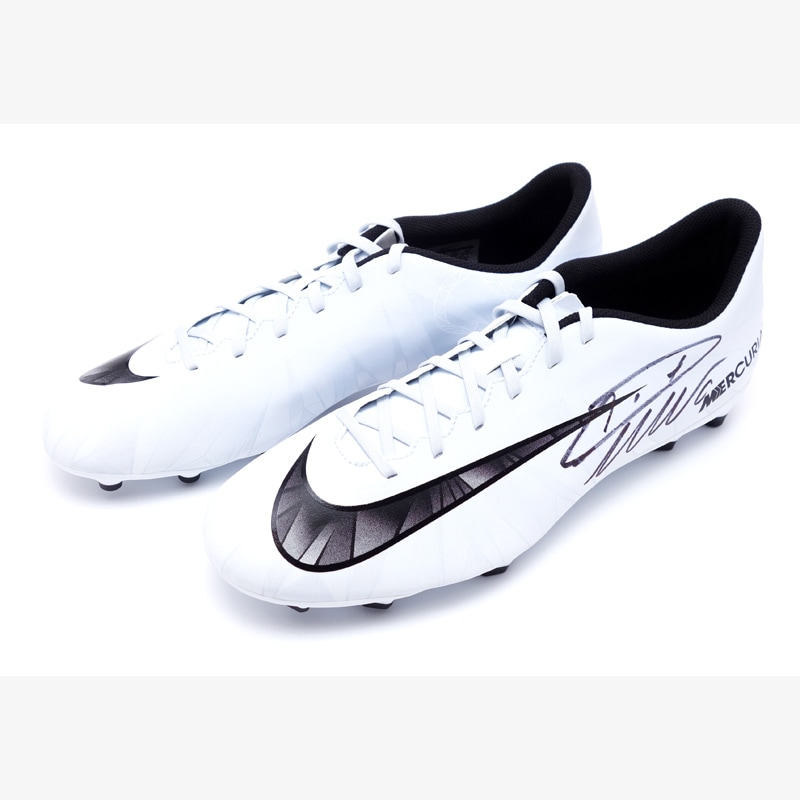 ロナウド直筆サイン入り17/18スパイク (ナイキ マーキュリアルXI CR7