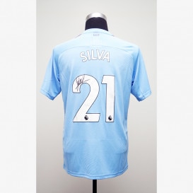 ダビド・シルバ直筆サイン入りメモラビリアを販売 - THE DUGOUT