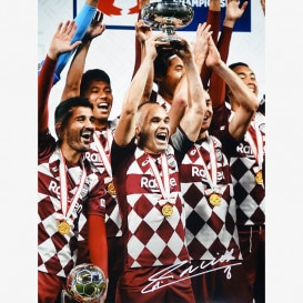 イニエスタ直筆サイン入りバルセロナ17/18ホームユニフォーム | THE DUGOUT