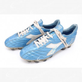 サッカー実使用スパイクを販売 - THE DUGOUT