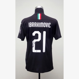 イブラヒモビッチ直筆サイン入りACミラン21/22ホームユニフォーム