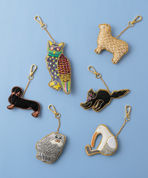 ザリ刺繍 ブラックキャット バッグチャーム（キーホルダー） M21-2853