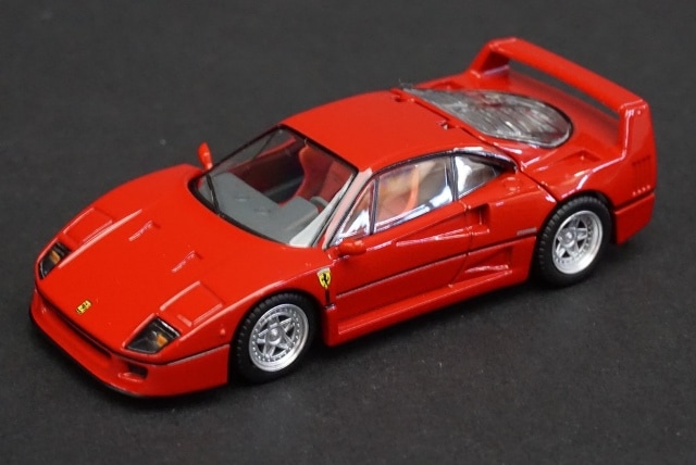 1/64 トミカリミテッドヴィンテージNEO TLV-NEO フェラーリ F40 レッド
