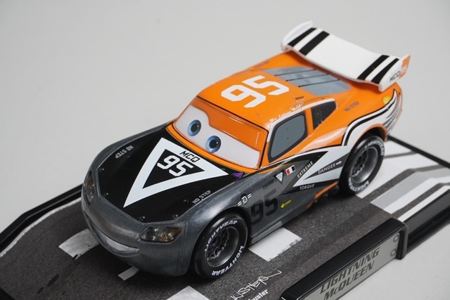 ディズニーストア カーズ ライトニング・マックィーン Jay Shuster