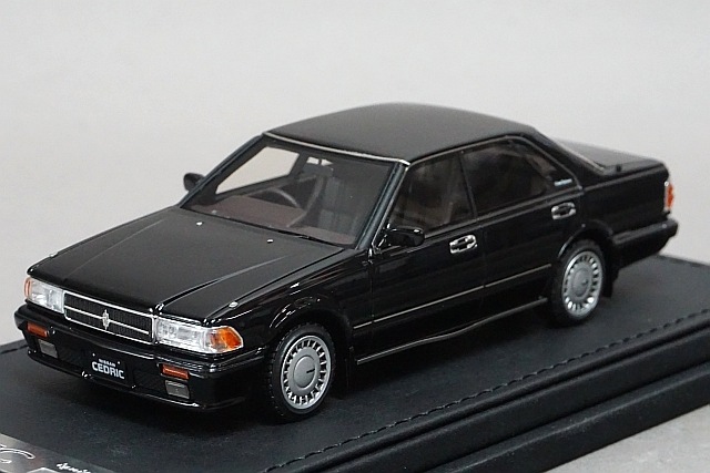 1/43 イグニッションモデル IG1250 日産 セドリック (Y31
