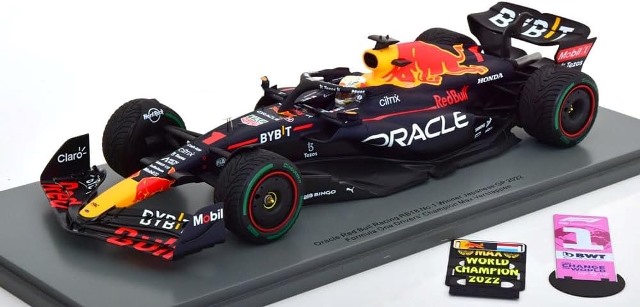 新品 18S774 スパーク 1/18 Oracle レッドブル RB18 #1 優勝 Japanese