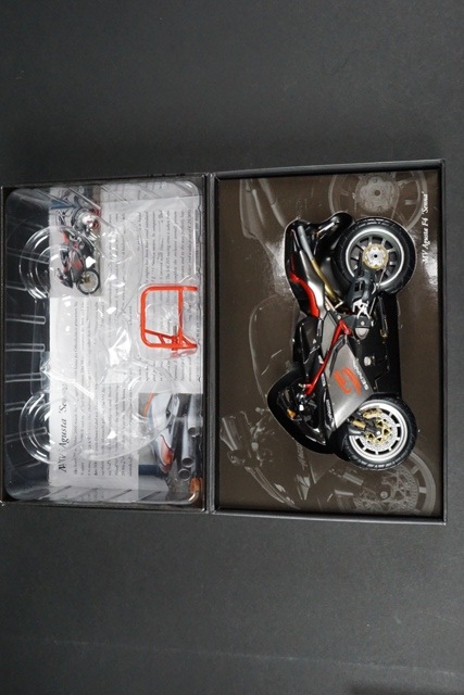1/12 ミニチャンプス 122121730 MV Agusta F4 Senna Black/Silver