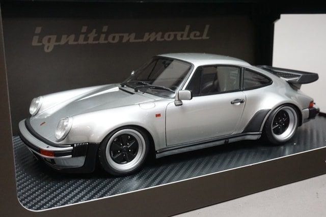 1/18 イグニッションモデル IG0949 ポルシェ 911 (930) ターボ